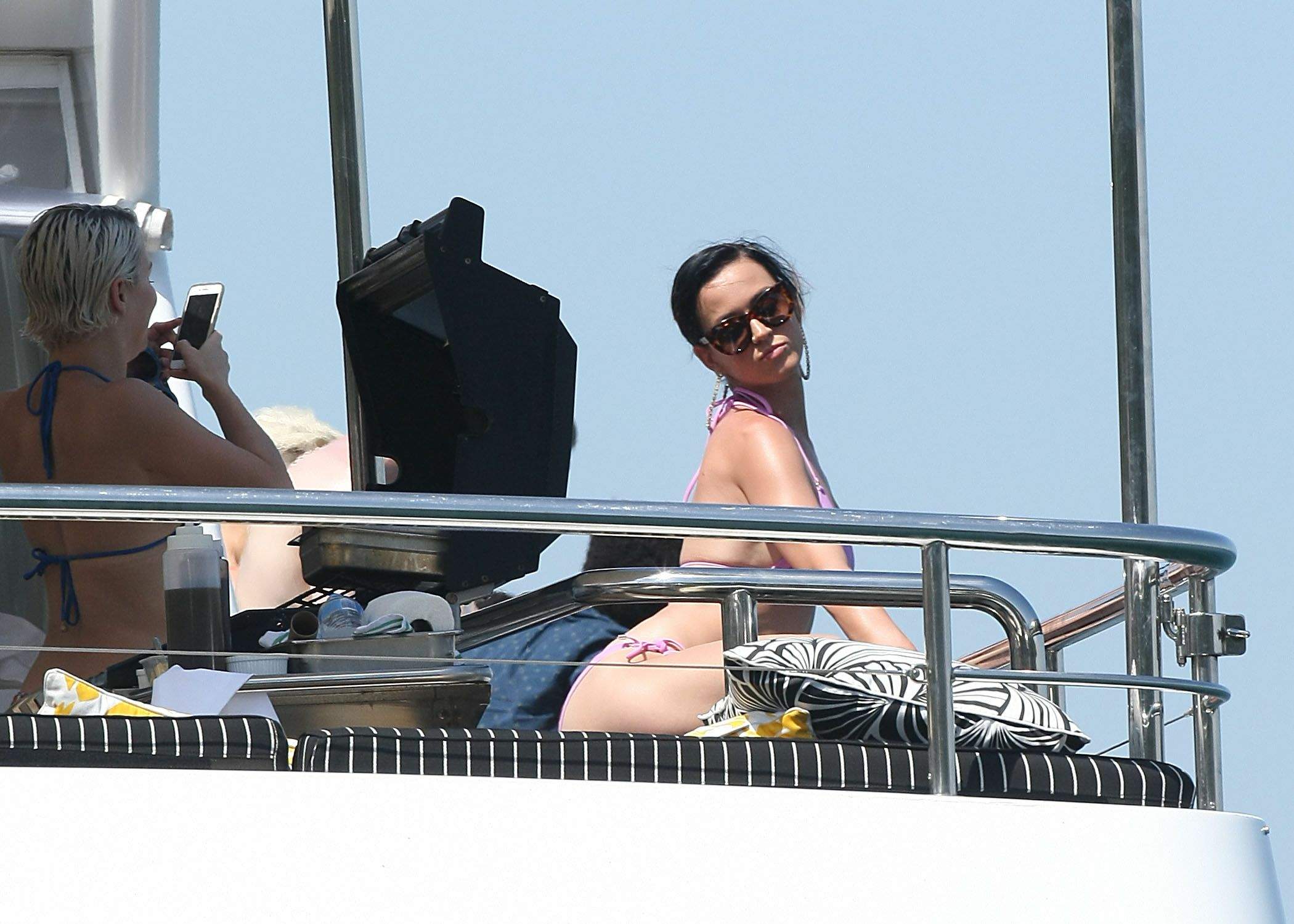 Katy-Perry-in-Pink-Bikini-19