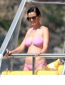 Katy-Perry-in-Pink-Bikini-5