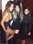 Khloe-Kardashian-See-through-11