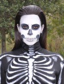 Kim-Kardashian-Zombie-Halloween-5