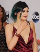 Kylie-Jenner-2014-American-Music-Awards-LA-1