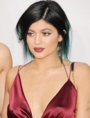 Kylie-Jenner-2014-American-Music-Awards-LA-2