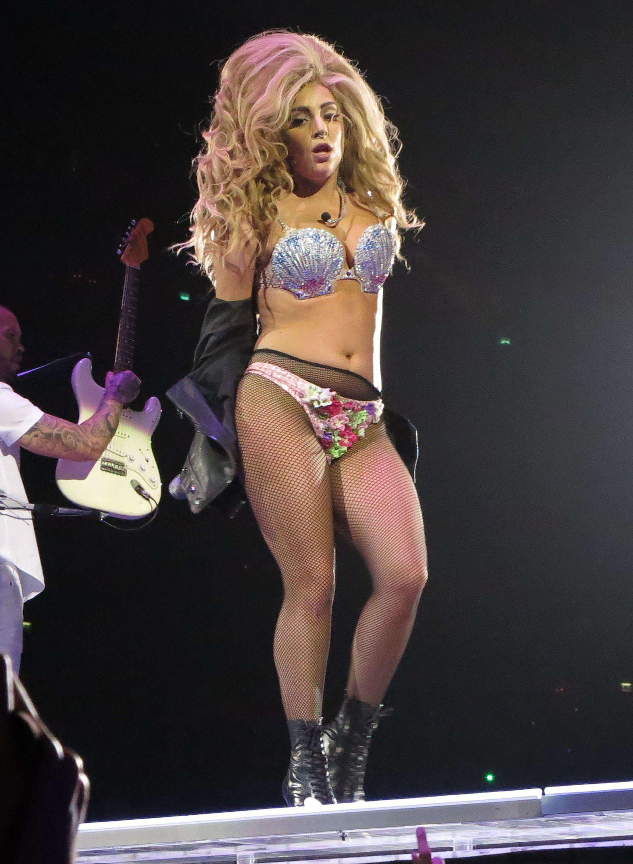 Lady Gaga Performs Her artRave: The ARTPOP Ball Show