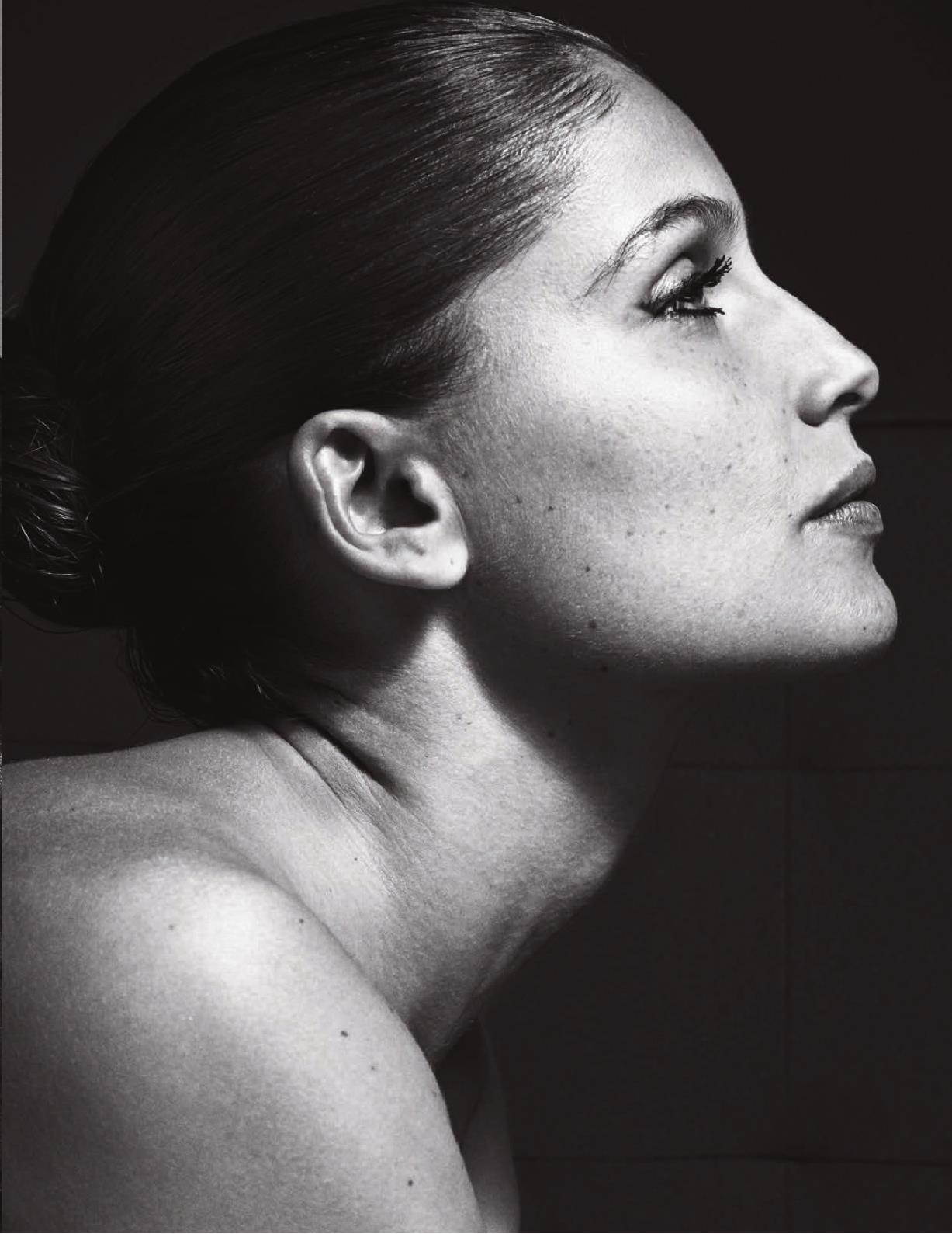 Laetitia-Casta-Lui-Magazine-12