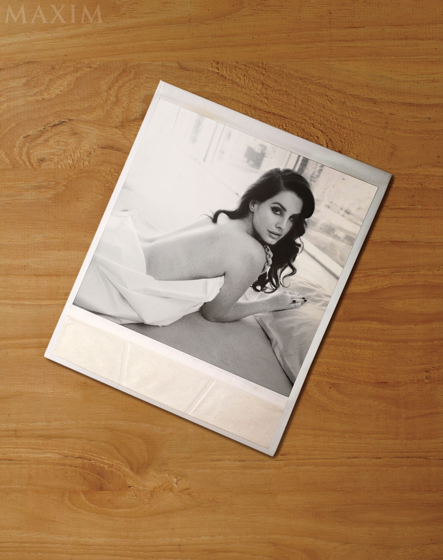 Lana-Del-Rey-Maxim-Magazine-December-January-2014-2015-5