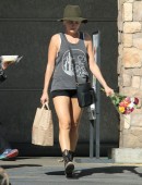 Malin-Akerman-7