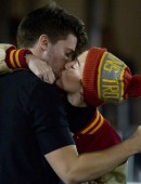 Miley-Cyrus-and-Patrick-Schwarzenegger-Kiss-5