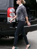 Reese-Witherspoon-in-Jeans-2