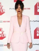 Rihanna-601