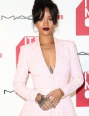 Rihanna-603