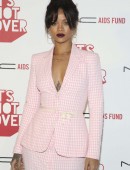 Rihanna-604