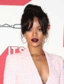 Rihanna-607