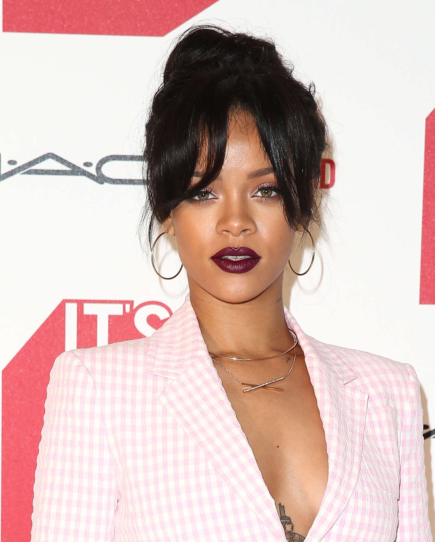 Rihanna-607