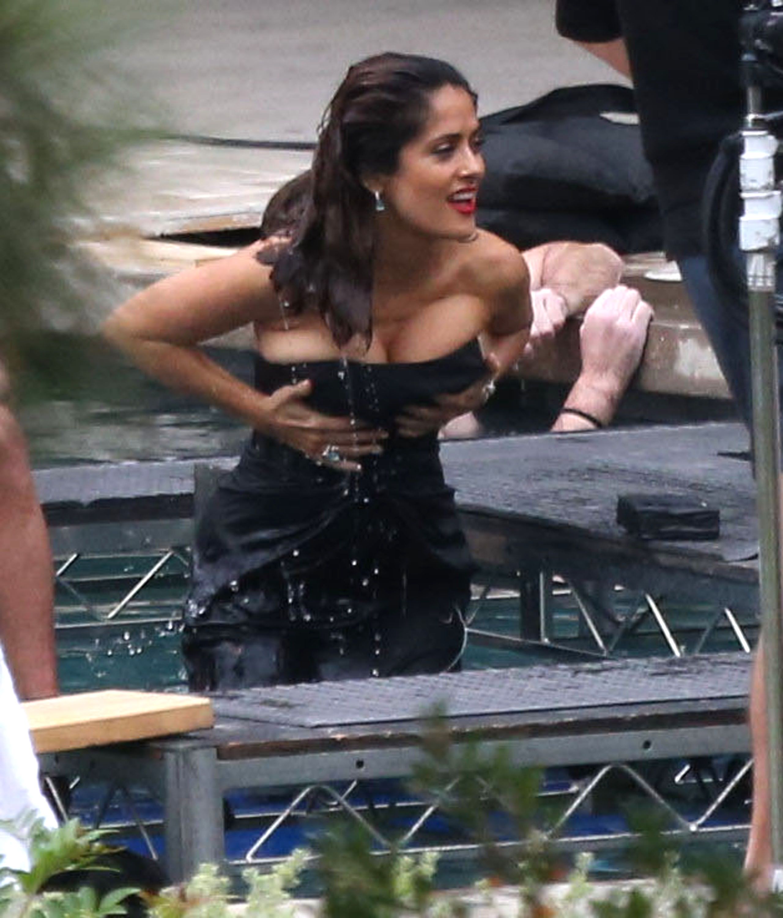 Salma-Hayek-Photoshoot-LA-2