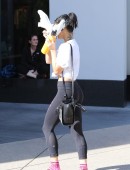 Vanessa-Hudgens-Booty-Gym-2