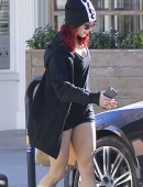Vanessa-Hudgens-Thighs-10