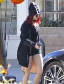 Vanessa-Hudgens-Thighs-14