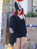 Vanessa-Hudgens-Thighs-15