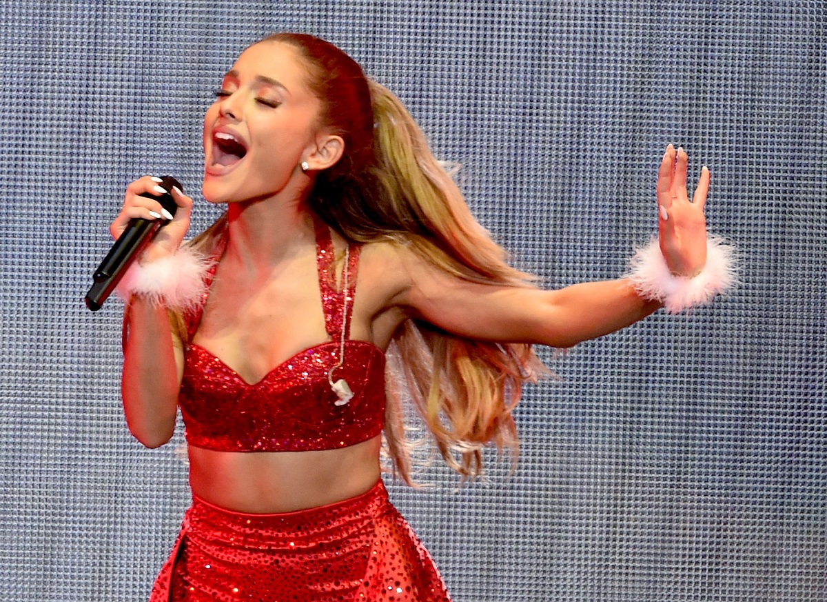 Ariana-Grande-KIIS-FM-Jingle-Ball-2014-LA-6