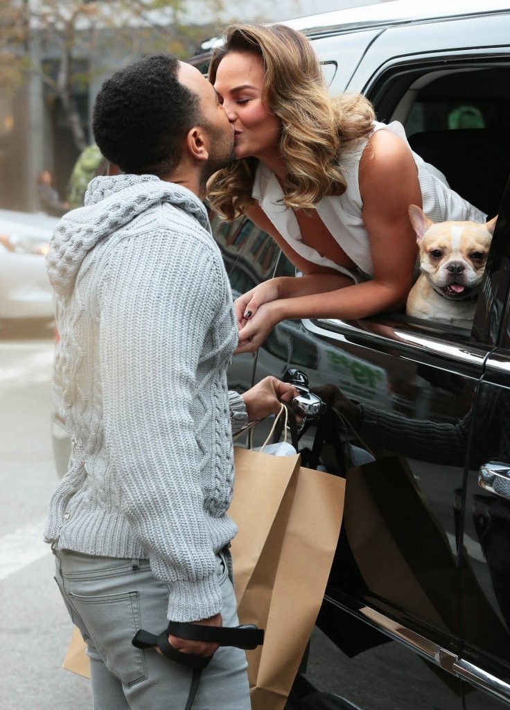 Chrissy-Teigen-Photoshoot-NYC-13