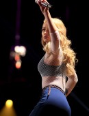Iggy-Azalea-KIIS-FM-Jingle-Ball-2014-LA-8
