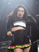Iggy-Azalea-and-Charli-XCX-14