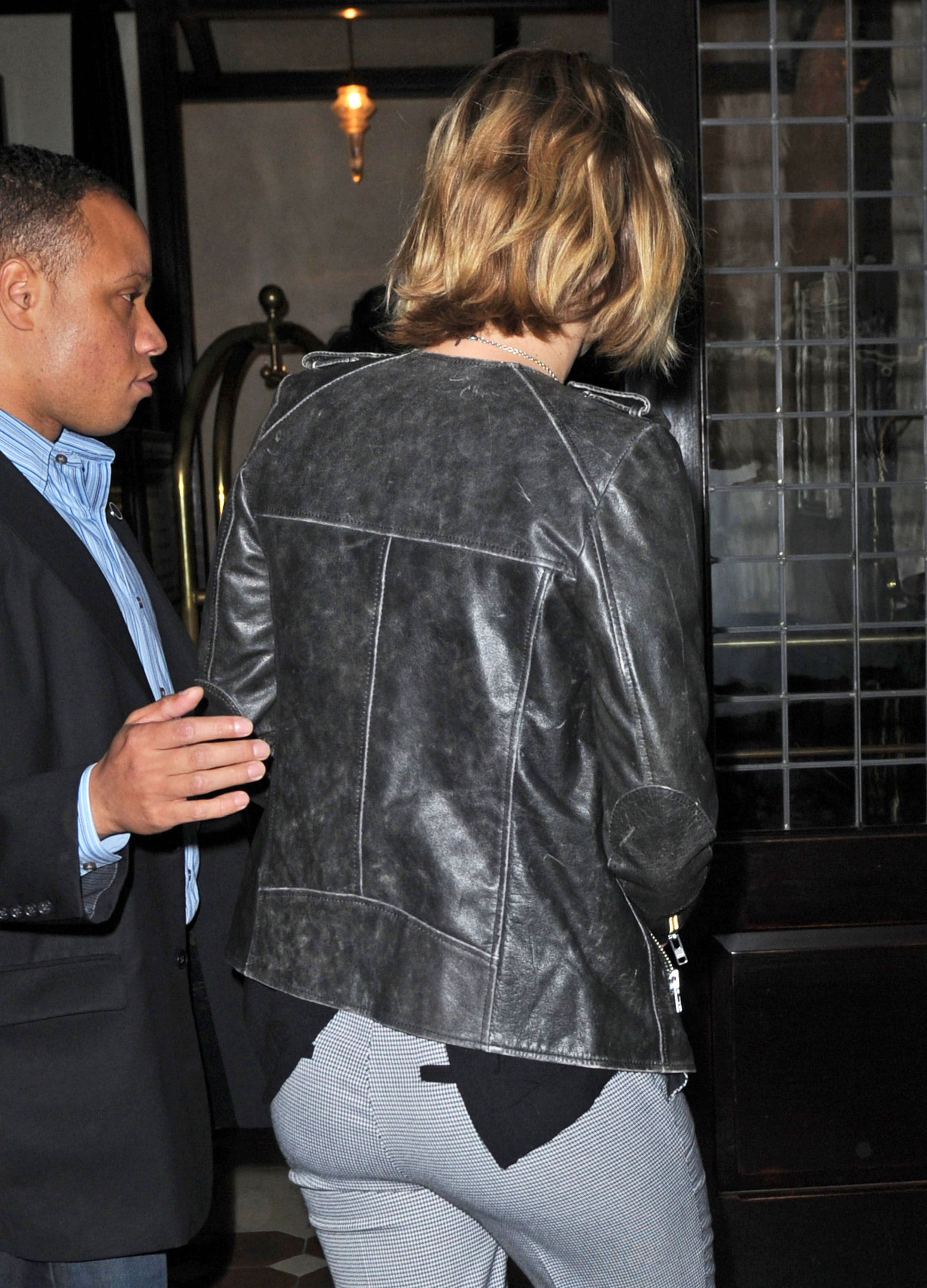 Jennifer-Lawrence-Booty-NYC-10