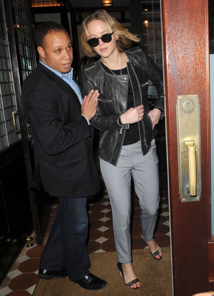 Jennifer-Lawrence-Booty-NYC-5
