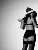 Kendall-Jenner-Love-Christmas-Photoshoot-17