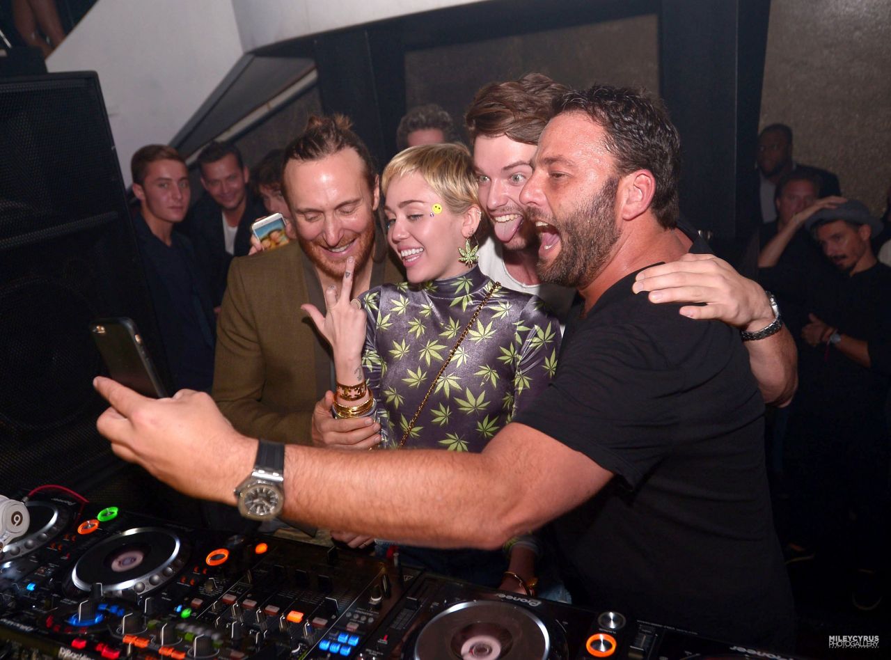 Miley-Cyrus-Hublot-Haute-Living-Party-5