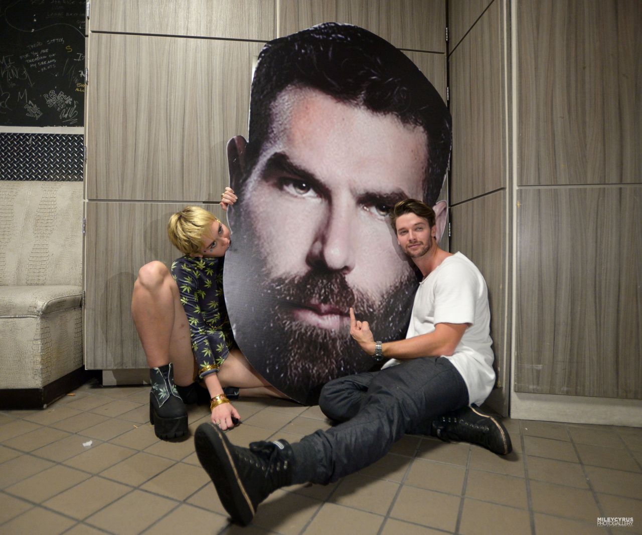 Miley-Cyrus-Hublot-Haute-Living-Party-8
