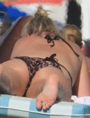 Nicky-Hilton-Bikini-Miami-18