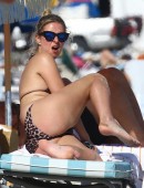 Nicky-Hilton-Bikini-Miami-4