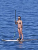 Olivia-Wilde-Paddleboarding-Maui-3