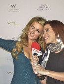 Paris-Hilton-Wall-Lounge-10