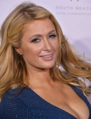 Paris-Hilton-Wall-Lounge-15