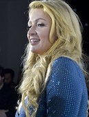 Paris-Hilton-Wall-Lounge-7