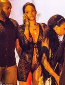 Rihanna-Upskirt-5