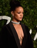 Rihanna-at-British-Fashion-Awards-2014-in-London-3