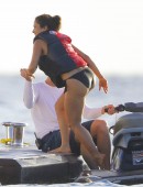 Salma-Hayek-in-Bikini-6