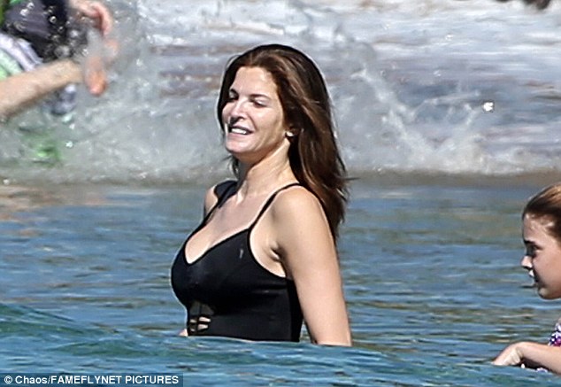 Stephanie-Seymour-7