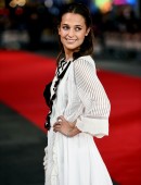 Alicia-Vikander-4