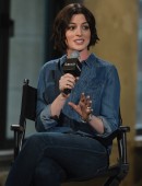 Anne-Hathaway-AOL-Build-Speaker-Series-NYC-4