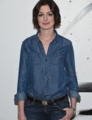 Anne-Hathaway-AOL-Build-Speaker-Series-NYC-7