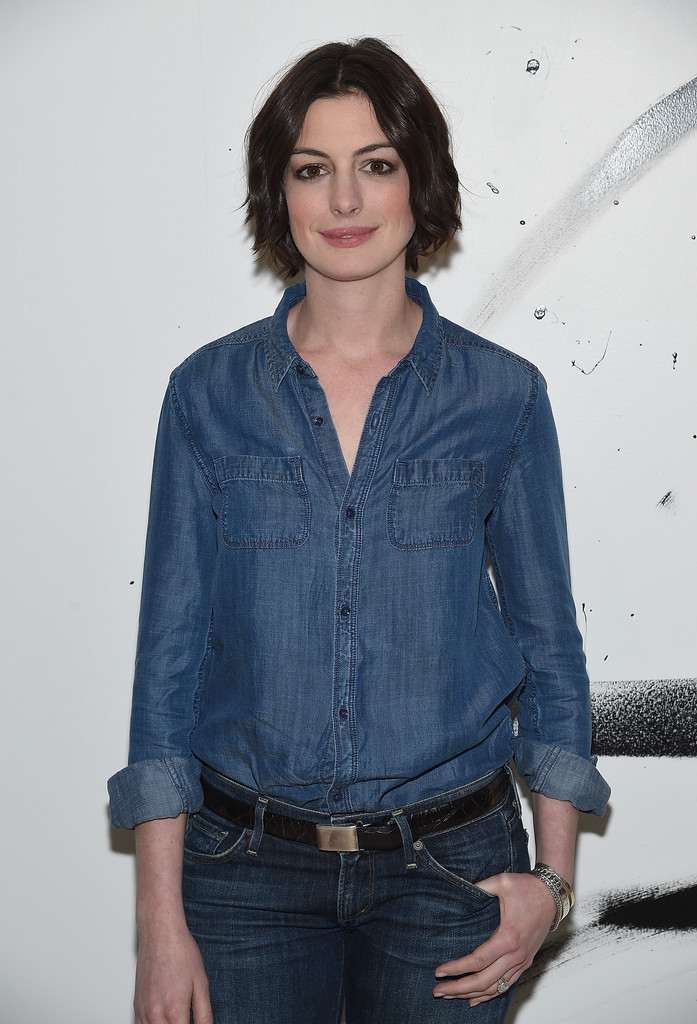 Anne-Hathaway-AOL-Build-Speaker-Series-NYC-7