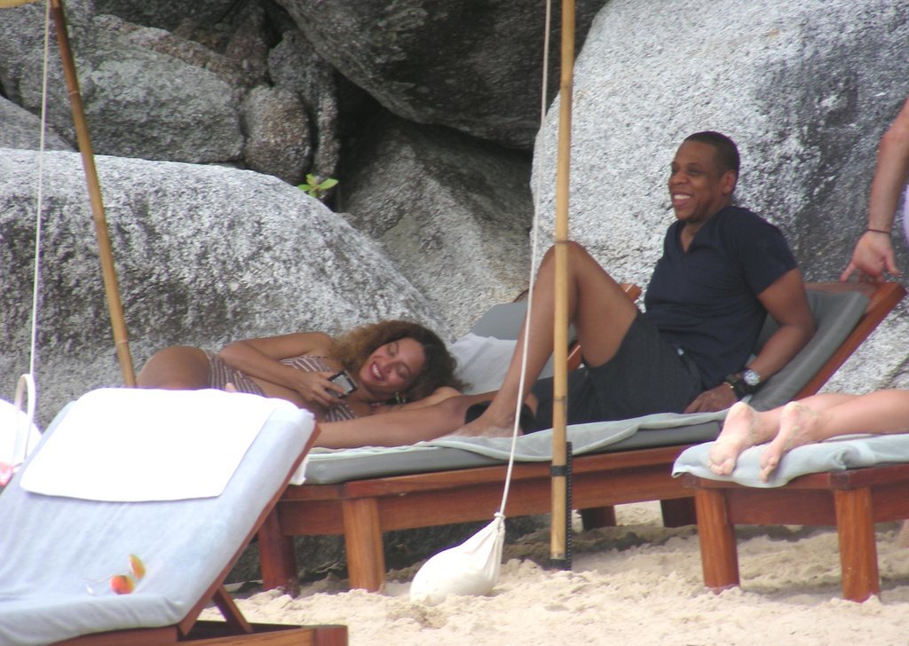 Beyonce-Thailand-5