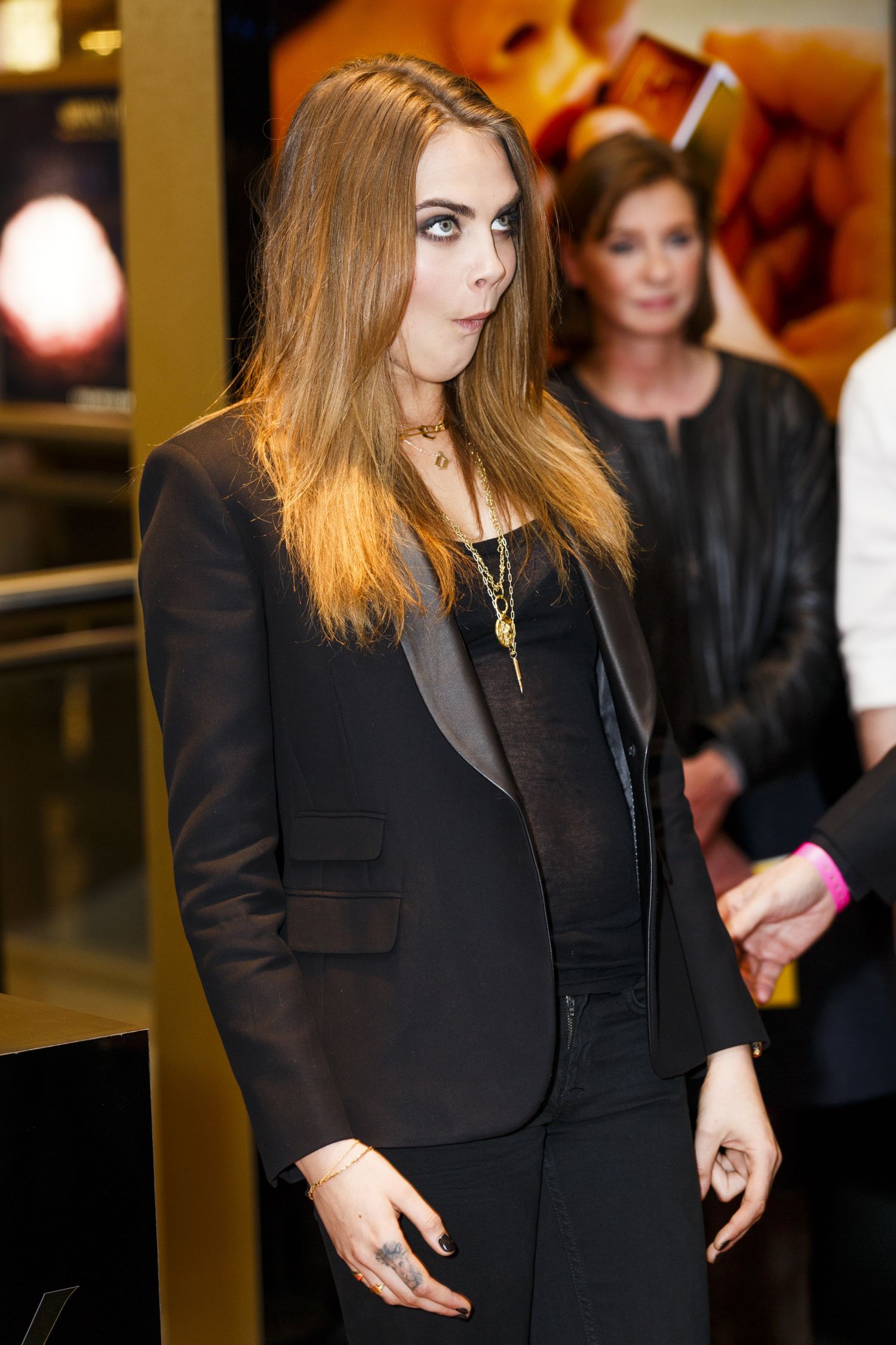 Cara-Delevingne-356