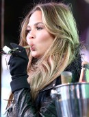 Chrissy-Teigen-NYE-at-Times-Square-9