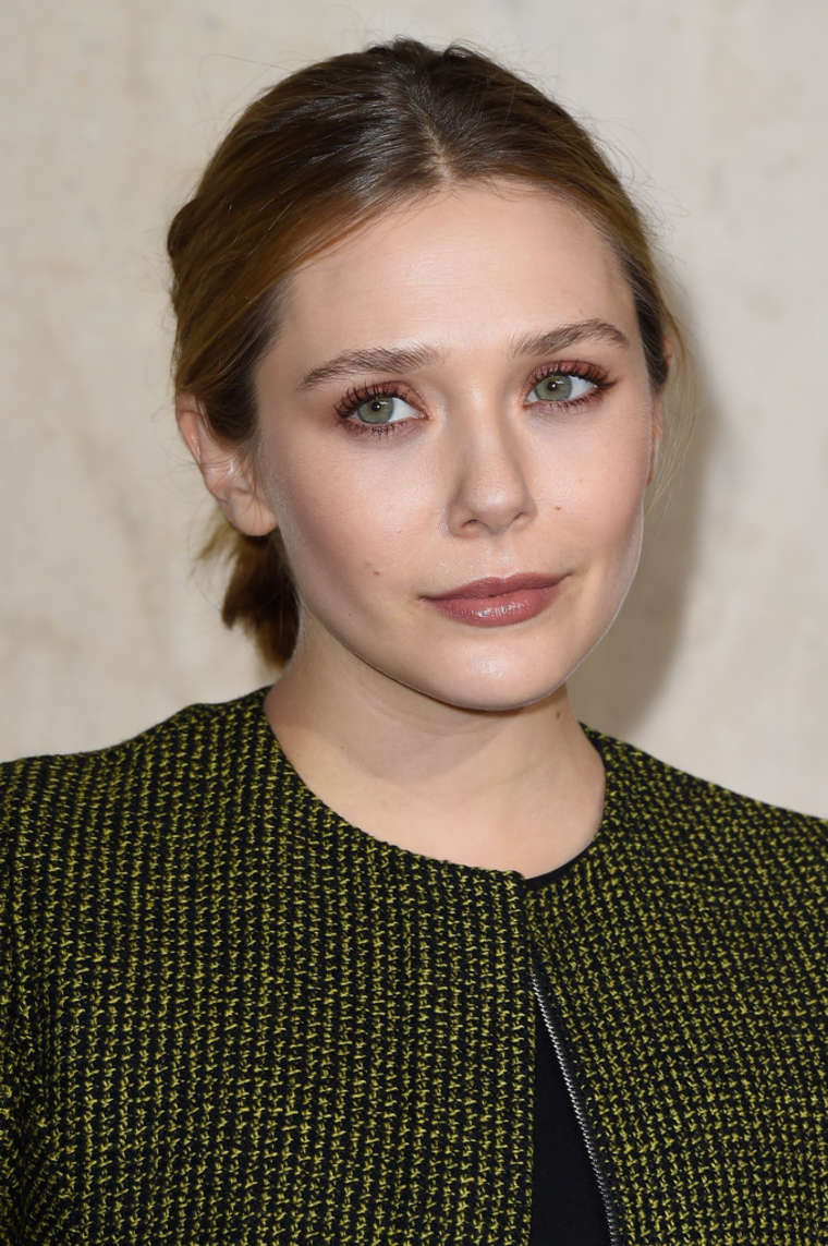Elizabeth-Olsen-Christian-Dior-Fashion-Show-2015-3