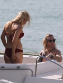 Ellie-Goulding-in-Bikini-13